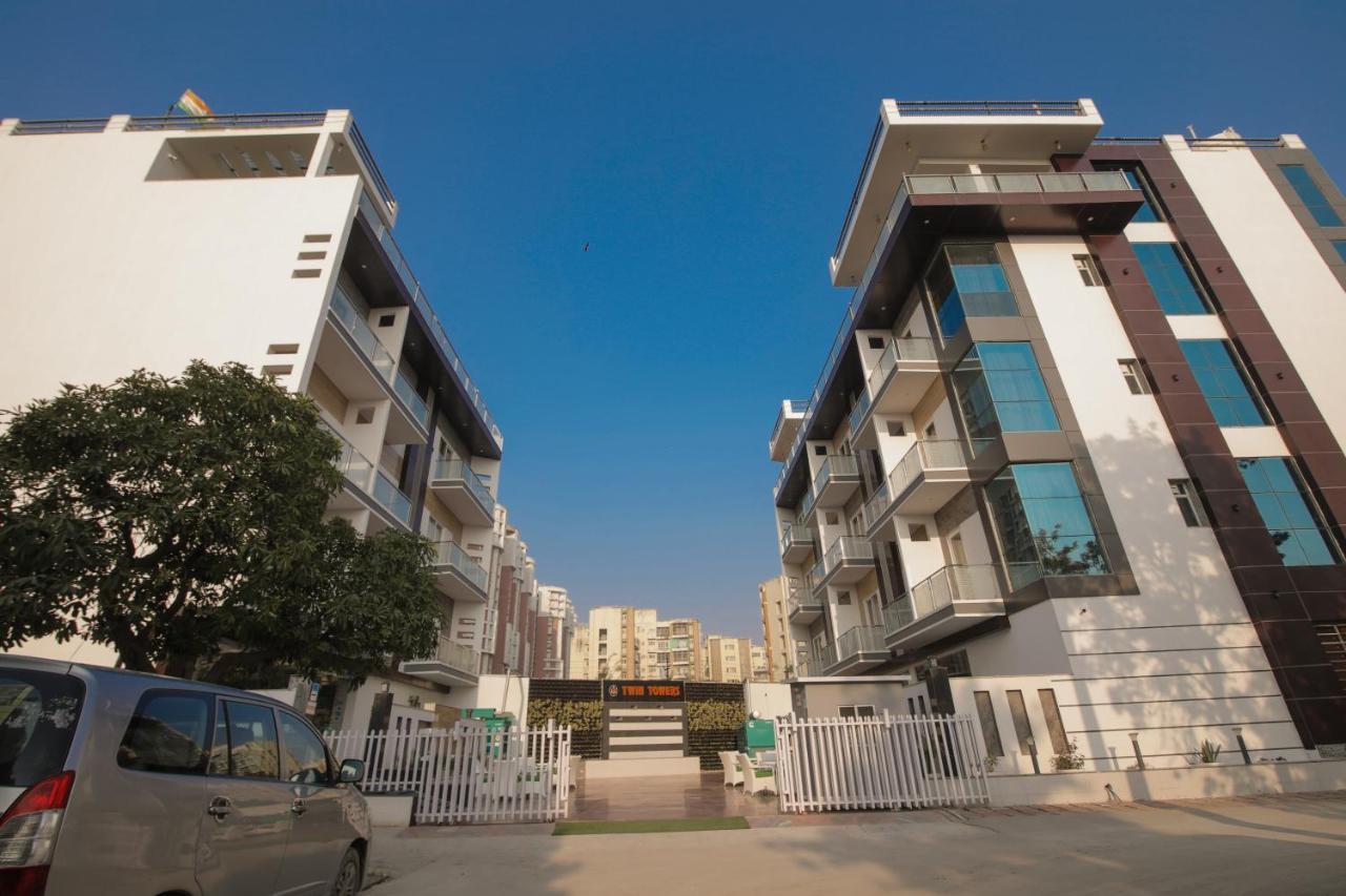 Bed and Breakfast Twin Towers Greater Noida Exterior foto