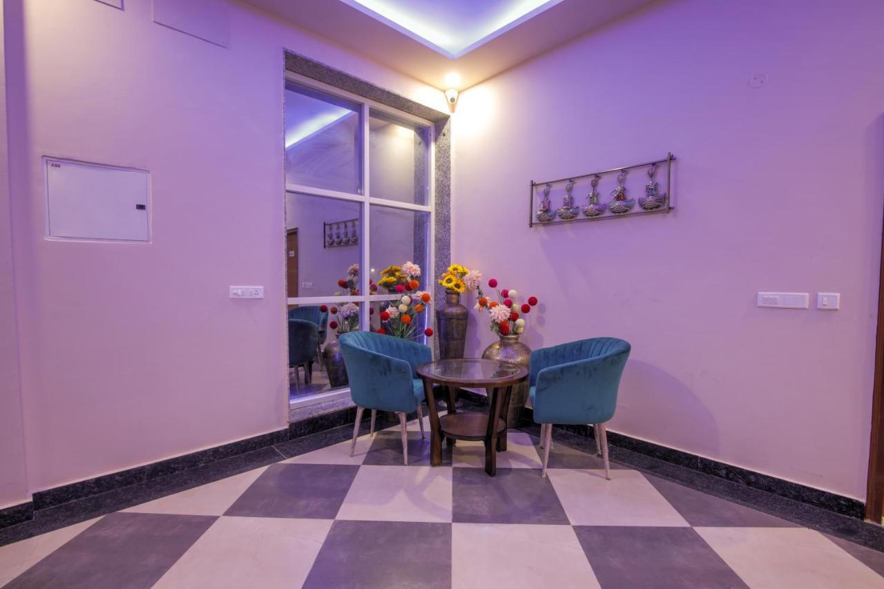 Bed and Breakfast Twin Towers Greater Noida Exterior foto