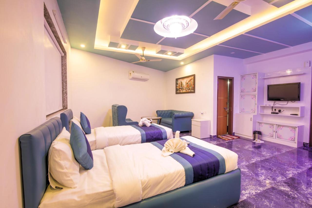 Bed and Breakfast Twin Towers Greater Noida Exterior foto