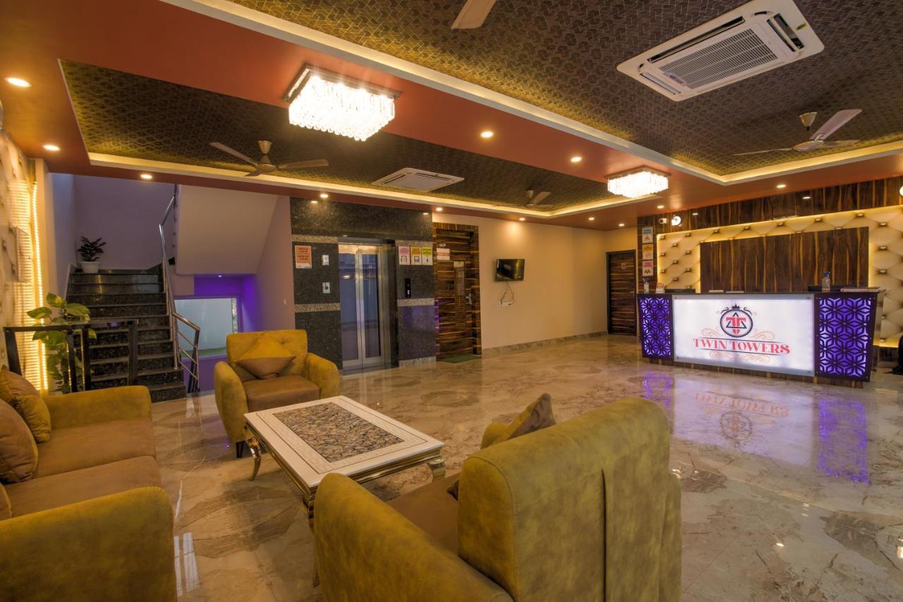 Bed and Breakfast Twin Towers Greater Noida Exterior foto