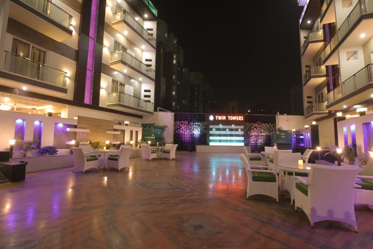 Bed and Breakfast Twin Towers Greater Noida Exterior foto