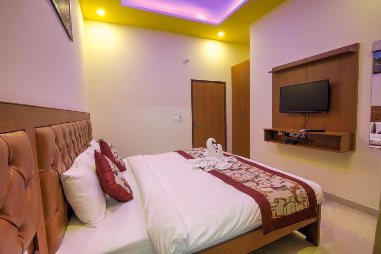 Bed and Breakfast Twin Towers Greater Noida Exterior foto