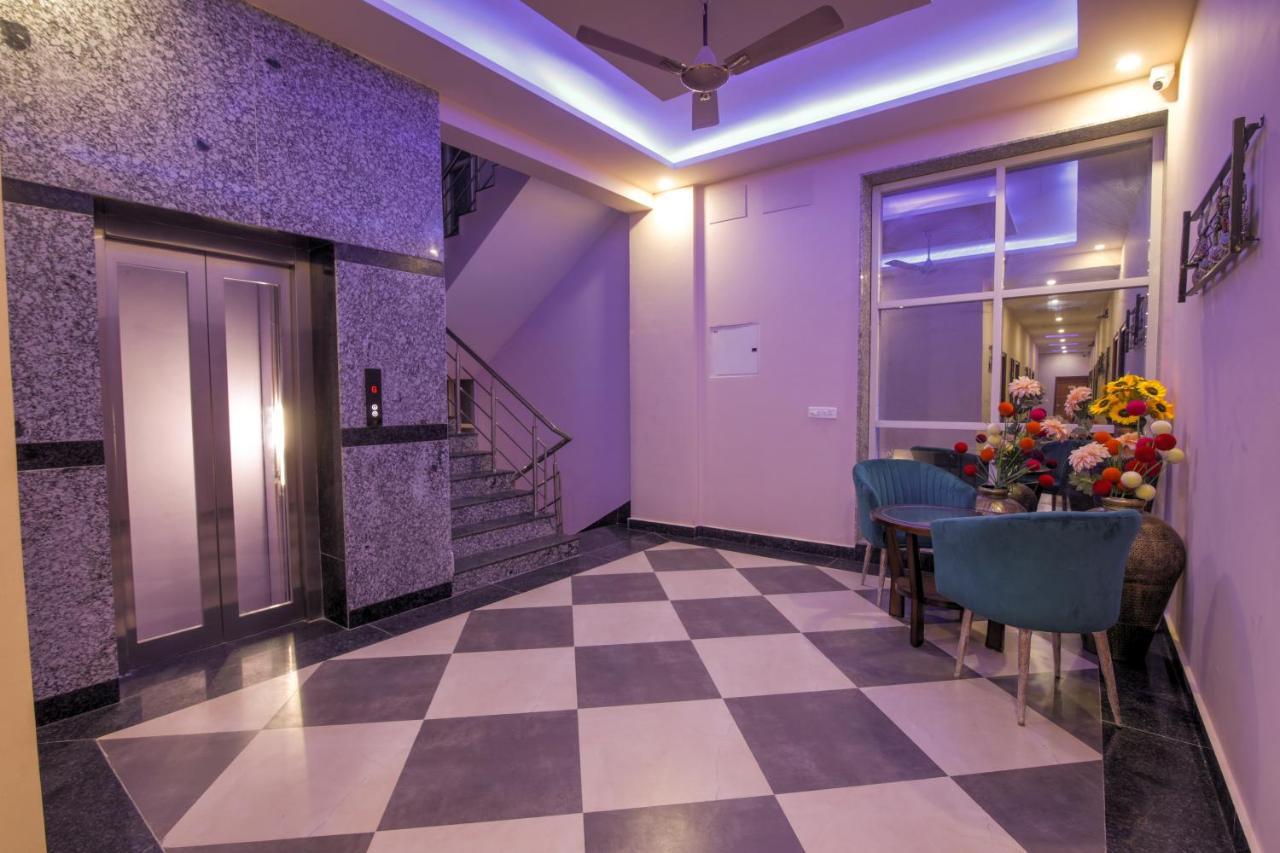 Bed and Breakfast Twin Towers Greater Noida Exterior foto