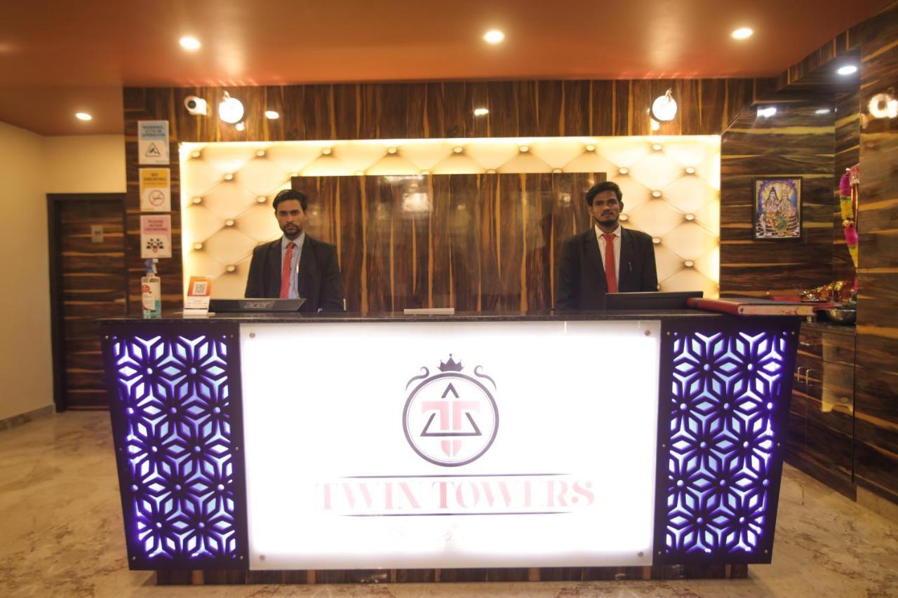 Bed and Breakfast Twin Towers Greater Noida Exterior foto