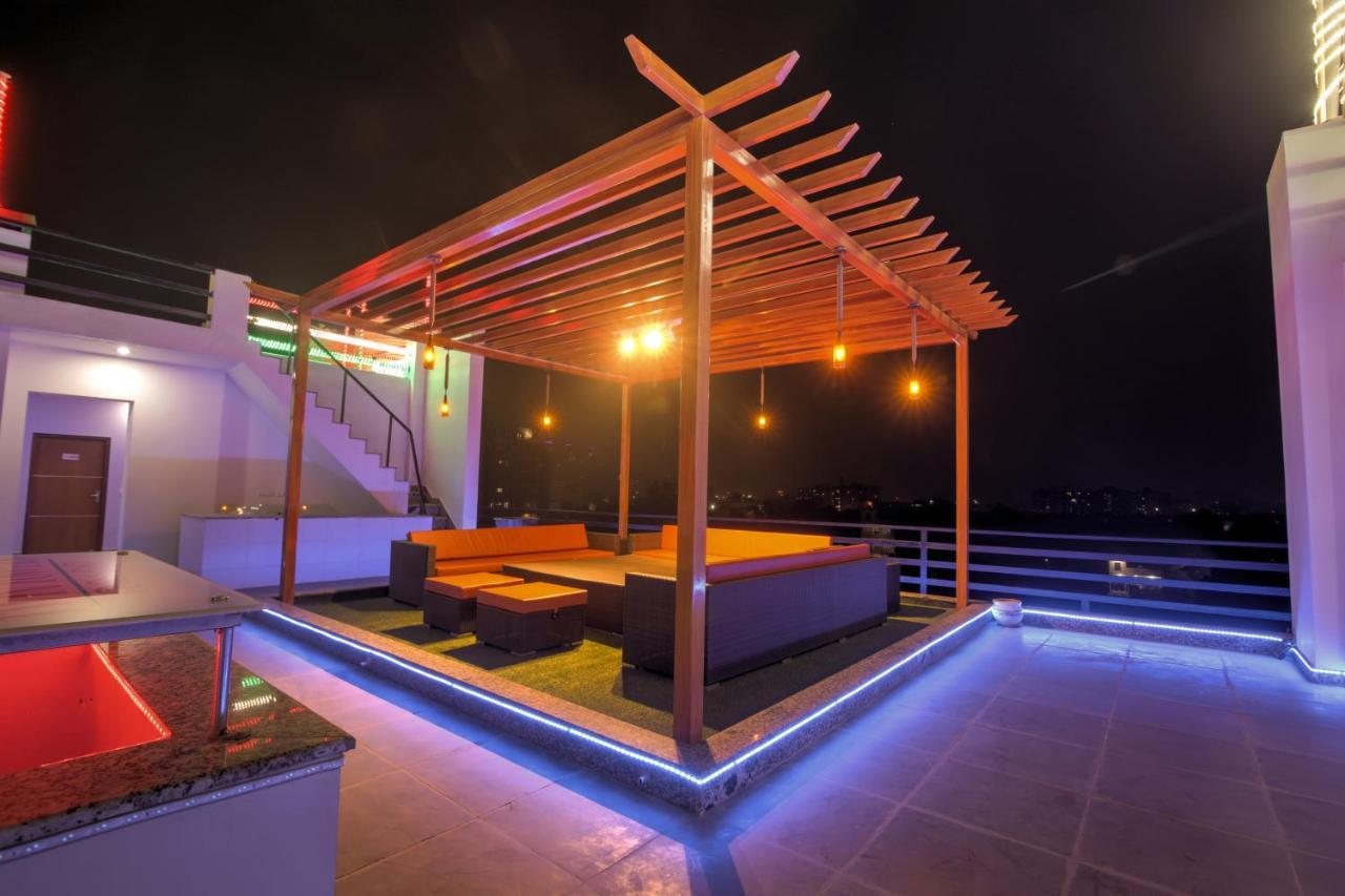 Bed and Breakfast Twin Towers Greater Noida Exterior foto