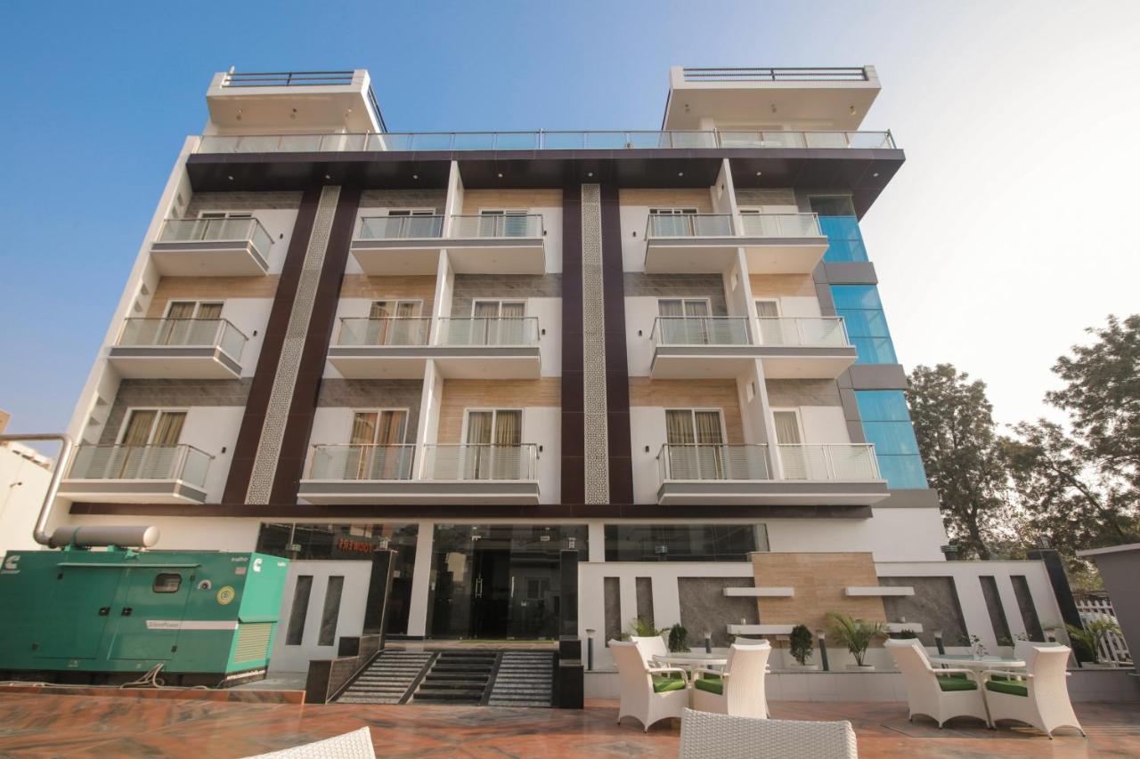 Bed and Breakfast Twin Towers Greater Noida Exterior foto
