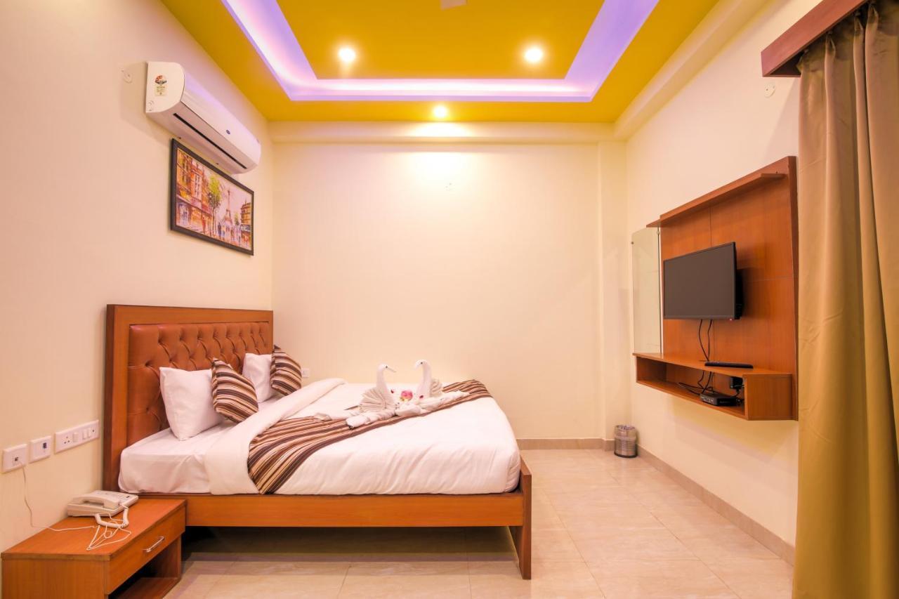 Bed and Breakfast Twin Towers Greater Noida Exterior foto