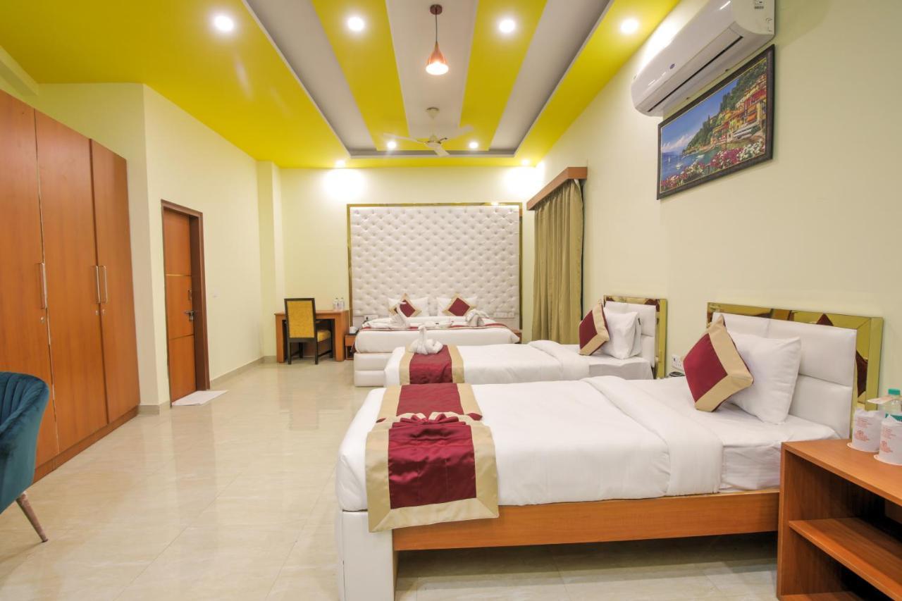 Bed and Breakfast Twin Towers Greater Noida Exterior foto